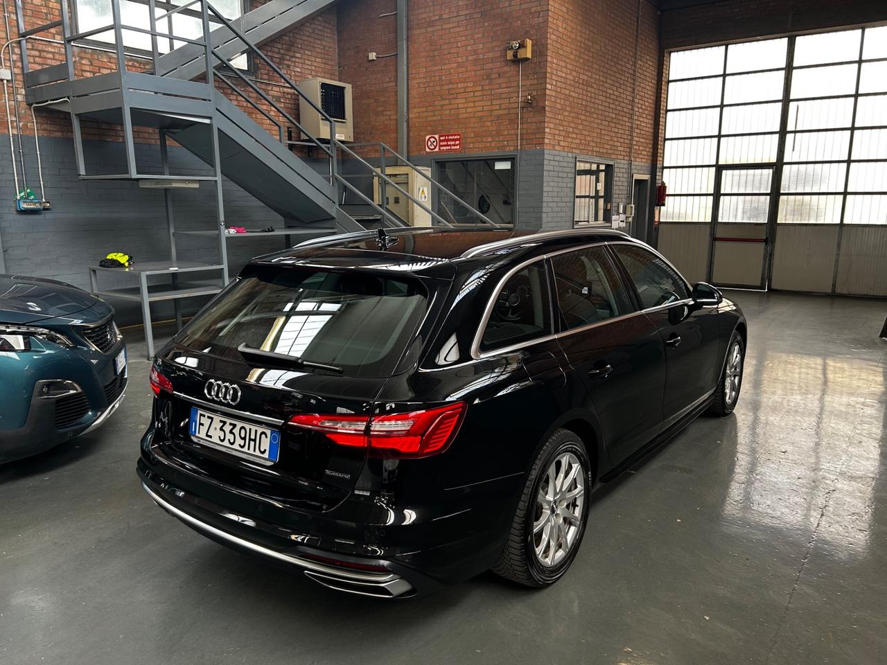 Audi A4 Avant 40 TDI quattro S tronic Sport