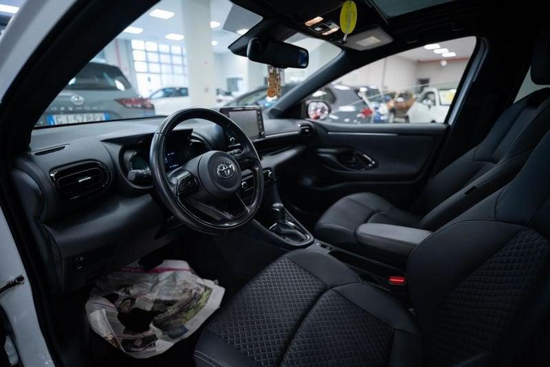 Toyota Yaris 1.5h Lounge