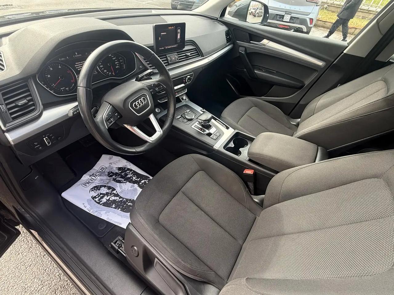 Audi Q5 40 TDI quattro S tronic Business Design