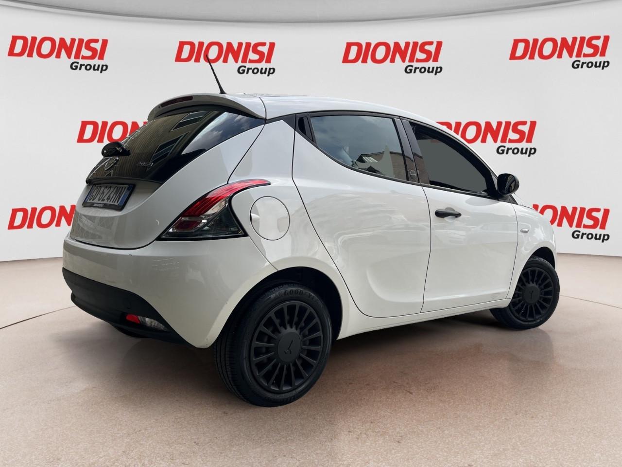 Lancia Ypsilon 5 Porte Ypsilon 1.0 firefly hybrid 70cv