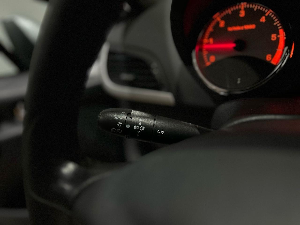 Peugeot 207 1.6 HDi 90CV (66 kw)