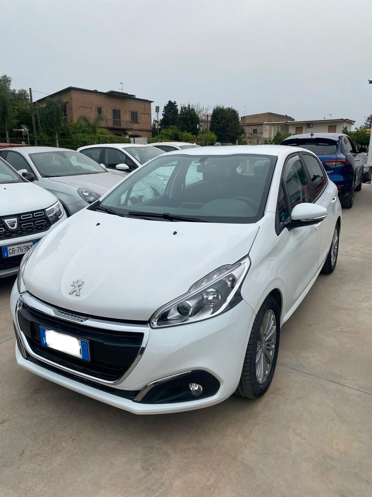 Peugeot 208 PureTech 82 5 porte Allure