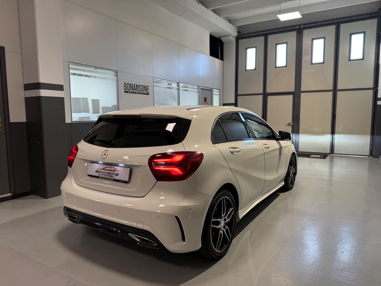 Mercedes-benz A 180 Premium Amg Night Edition