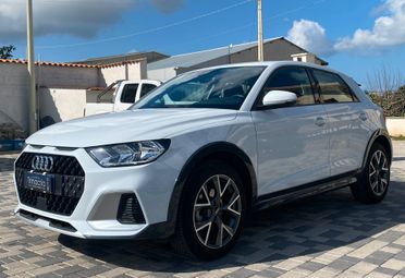 Audi A1 Citycarver Admired 1.0 TFSI 110CV s-tronic 30