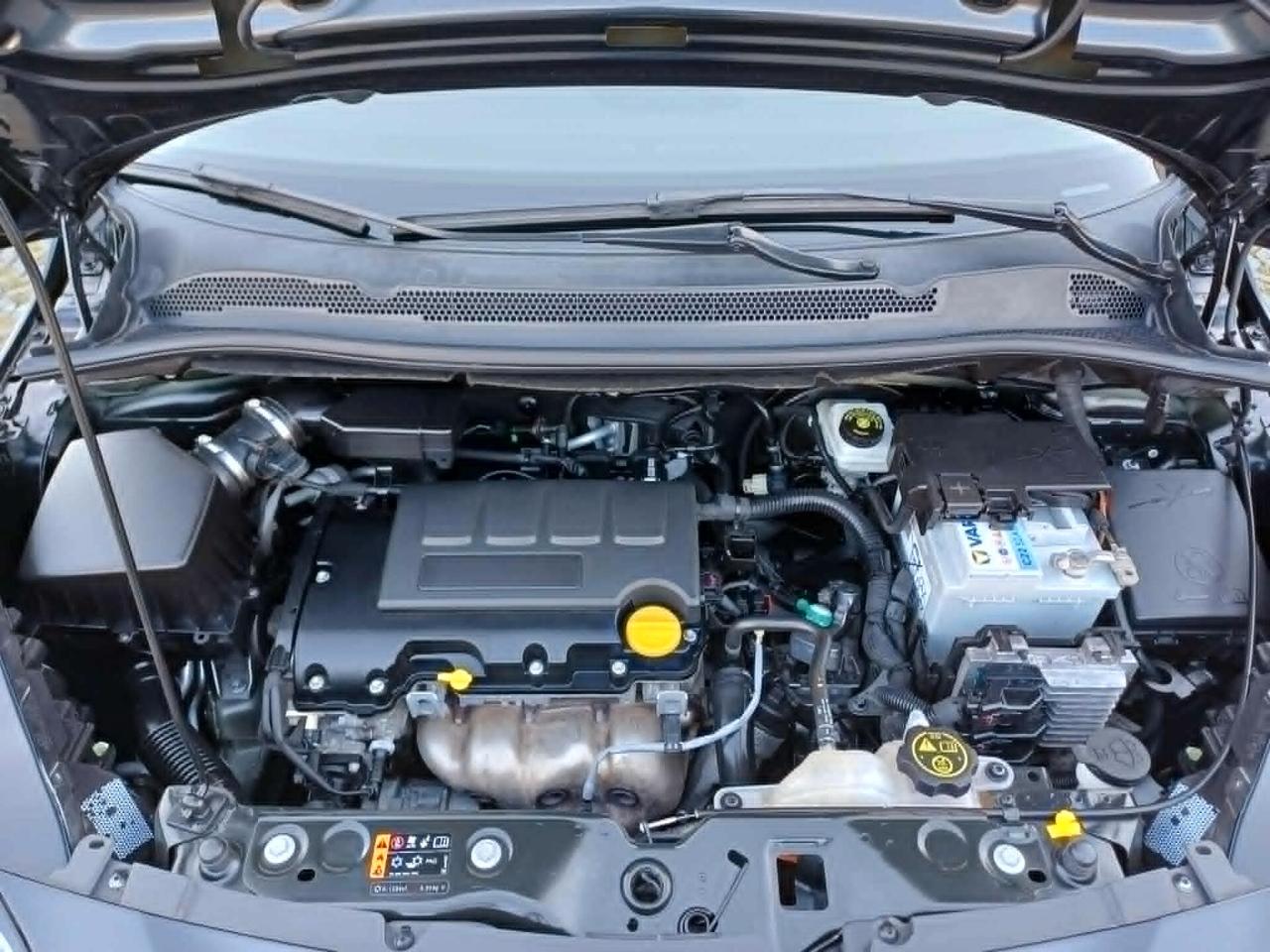 Opel Corsa 1.2 5 porte 120 Anniversary