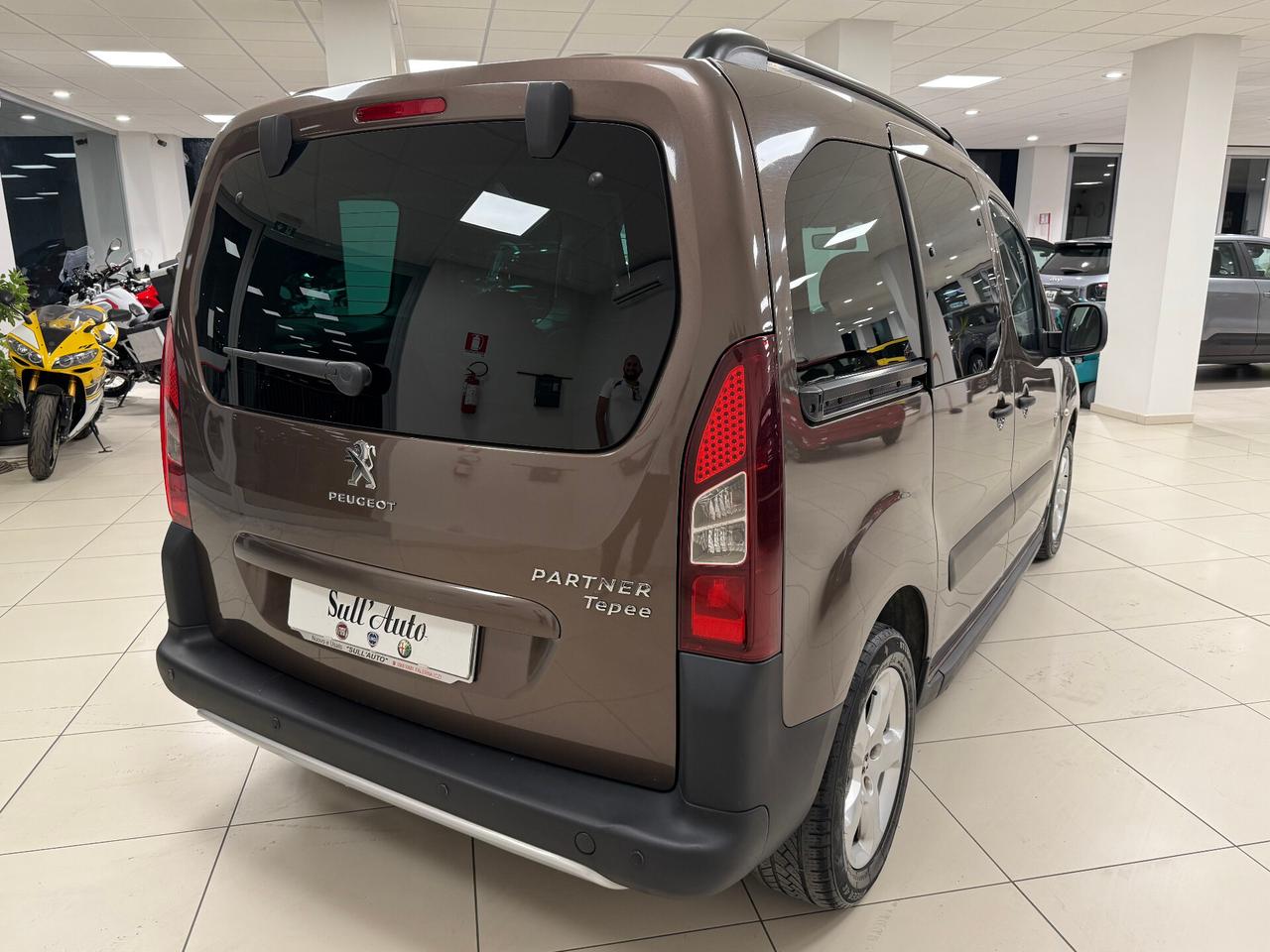 Peugeot Partner Tepee 1.6 e-HDi 92 CV S&S Outdoor - 2012