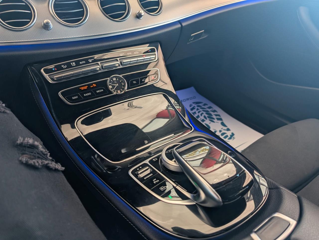 Mercedes E 220 DIESEL BERLINA AMG