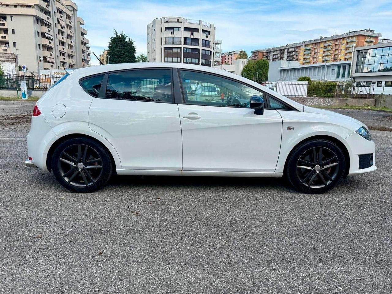 Seat Leon 2.0 TSI DSG FR (MY09)