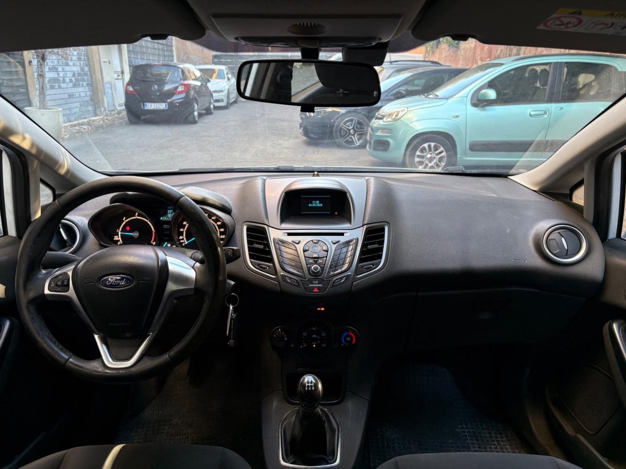 Ford Fiesta 1.5 TDCi 75CV 5 porte Black & White Edition. - DISTRIBUZIONE FATTA