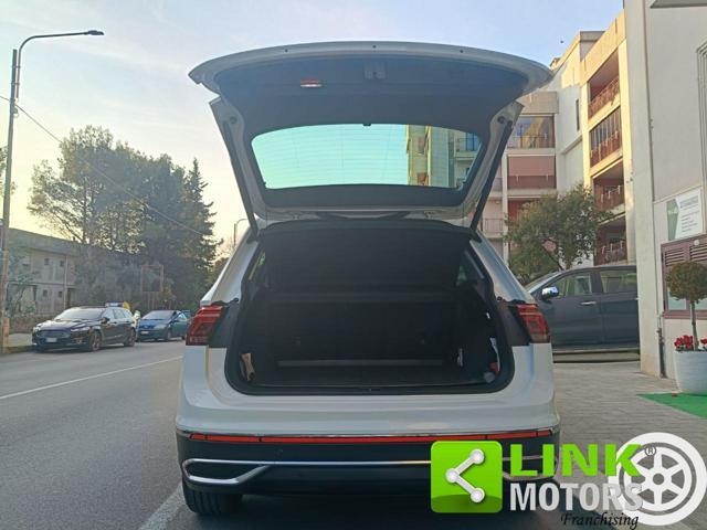 VOLKSWAGEN Tiguan 2.0 TDI 150 CV SCR DSG Elegance