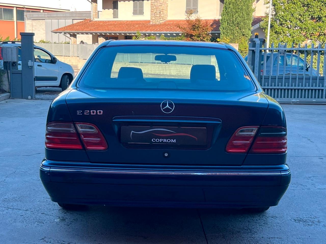 Mercedes-benz E 200 ELEGANCE - *UNICOPROPRIETARIO*