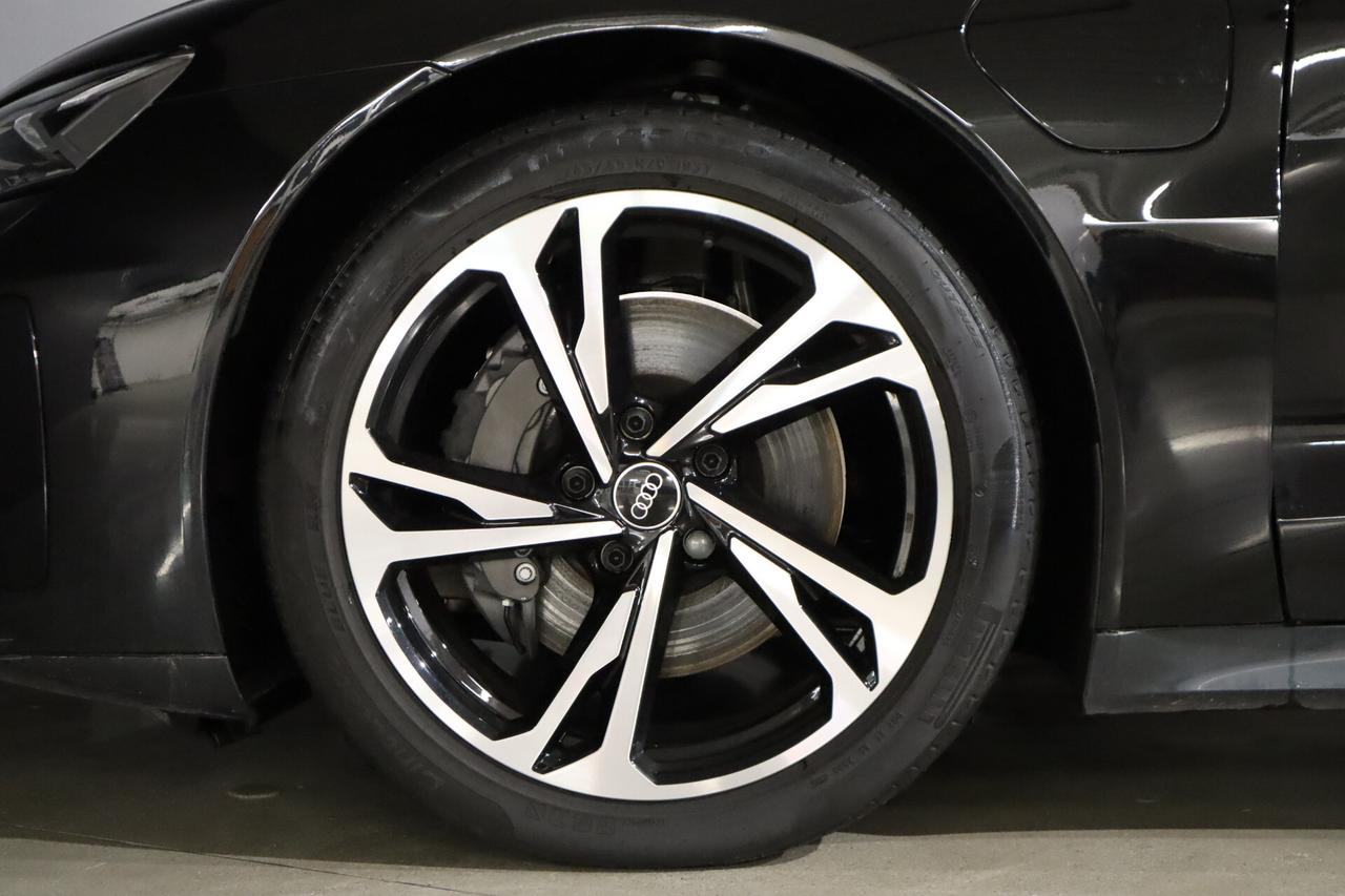 Audi E-tron GT QUATTRO 476CV 20" CAMERA PANORAMA LED