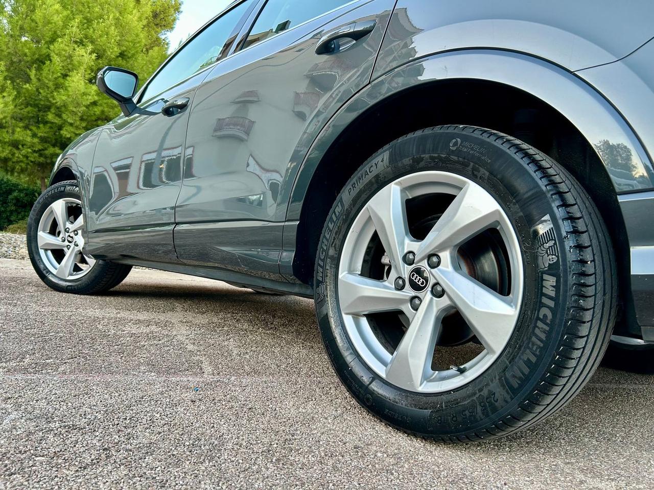 Audi Q3 2.0 35 TDI Business Advanced #6872