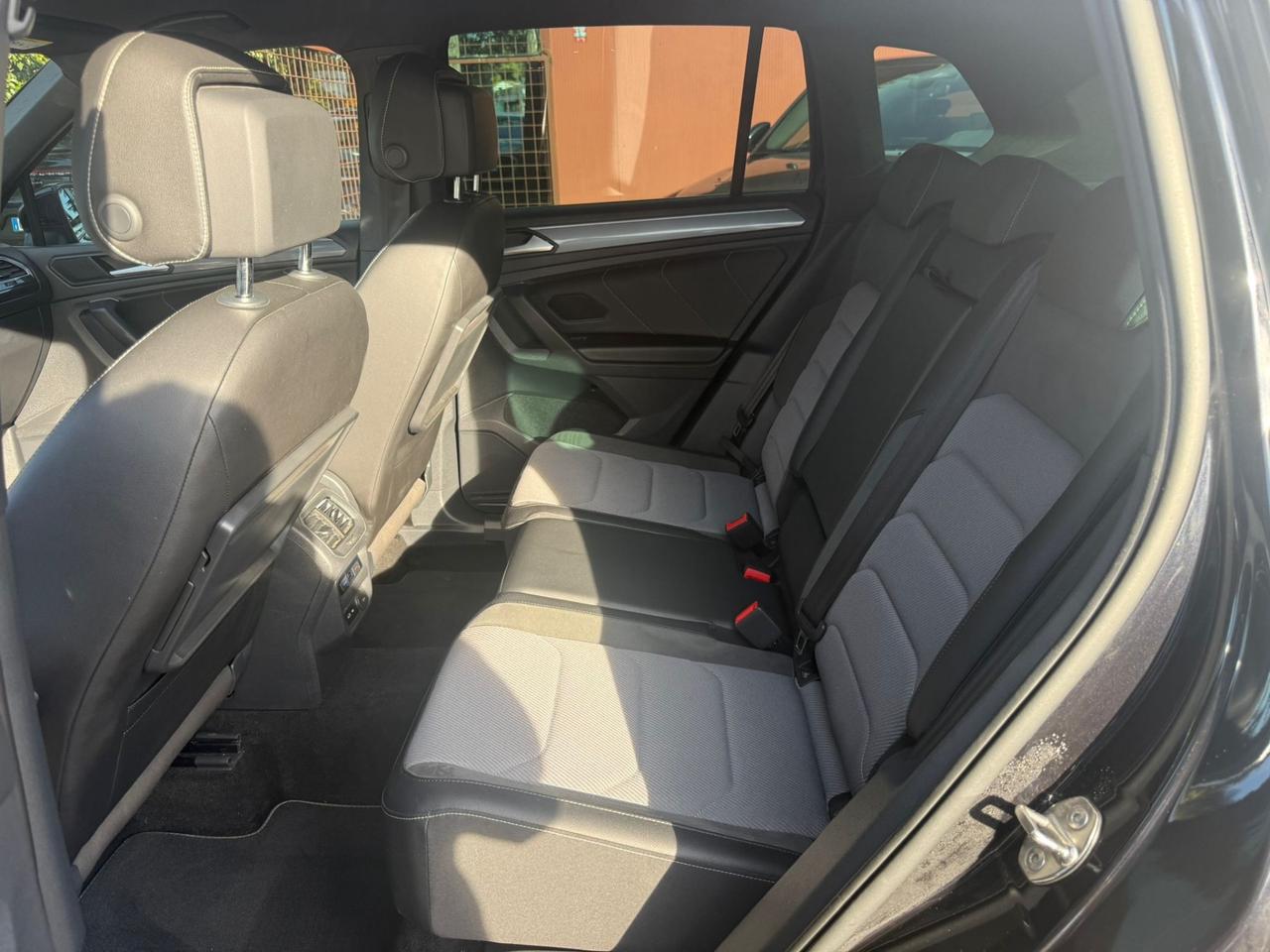 Volkswagen Tiguan 2.0 TDI SCR DSG Advanced R-LINE FULL LED *promo*
