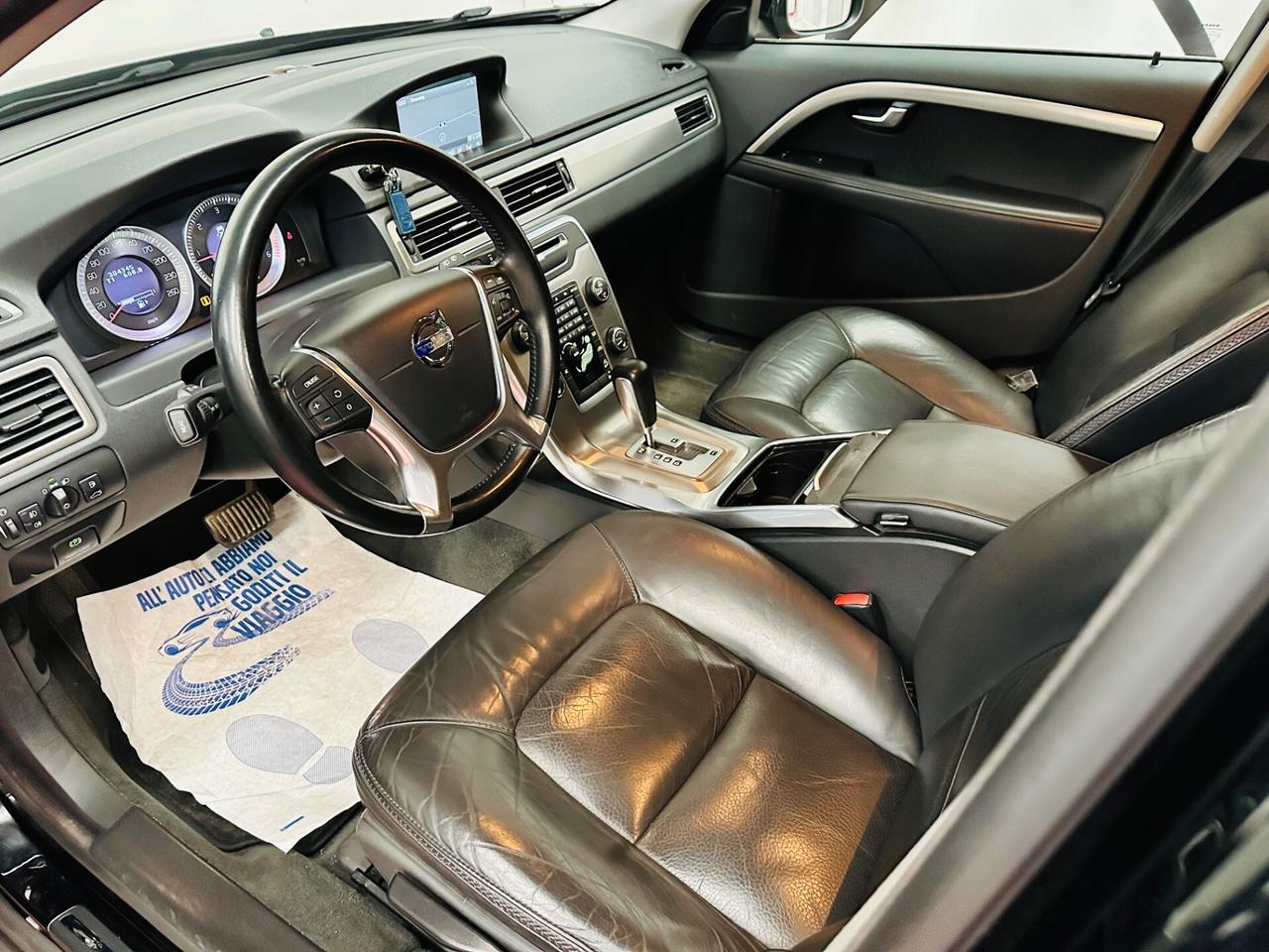 Volvo XC70 D5 215cv AWD Geartronic Summum MY12