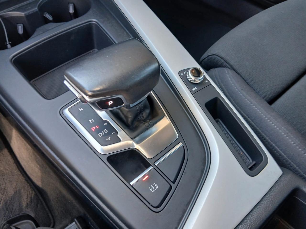 Audi A4 Avant 40 g-tron S tronic line edition metano