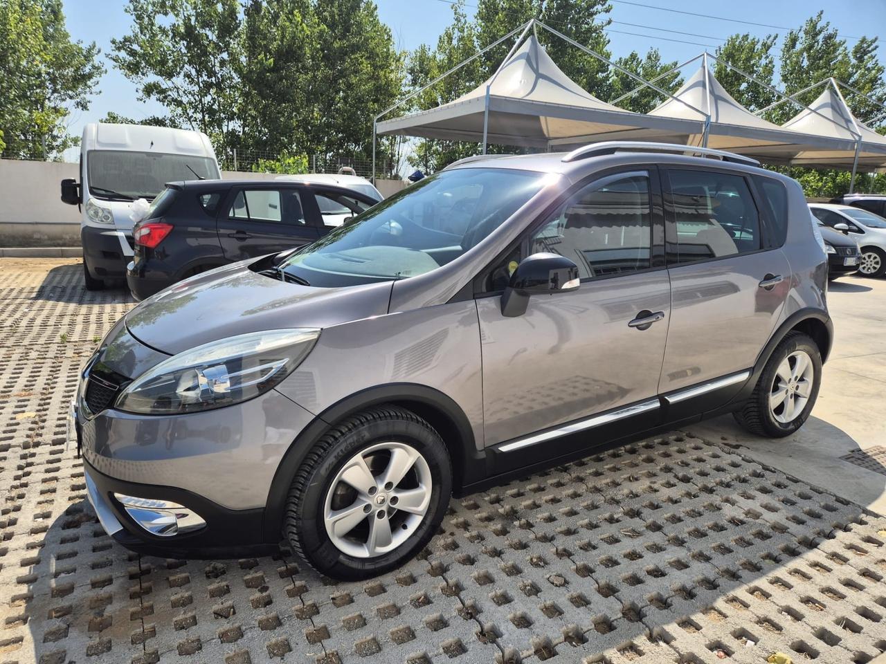 Renault Scenic Scénic XMod 1.5 dCi 110CV CROSS