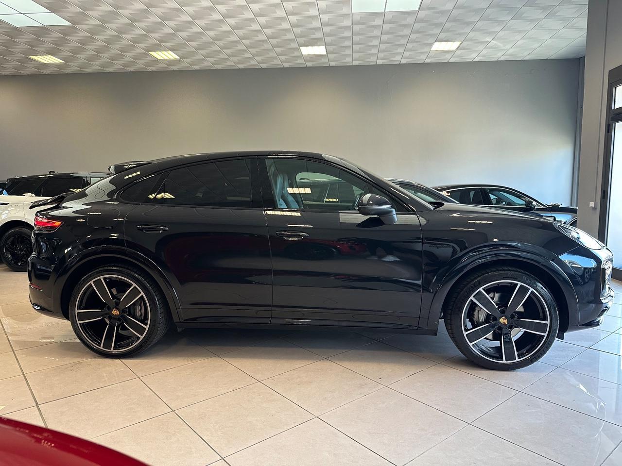 Porsche Cayenne Coupé 3.0 V6 E-Hybrid 462cv