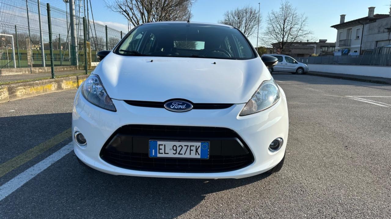 Ford Fiesta 1.6 TDCi 95CV 5 porte(anche per neopatentati)