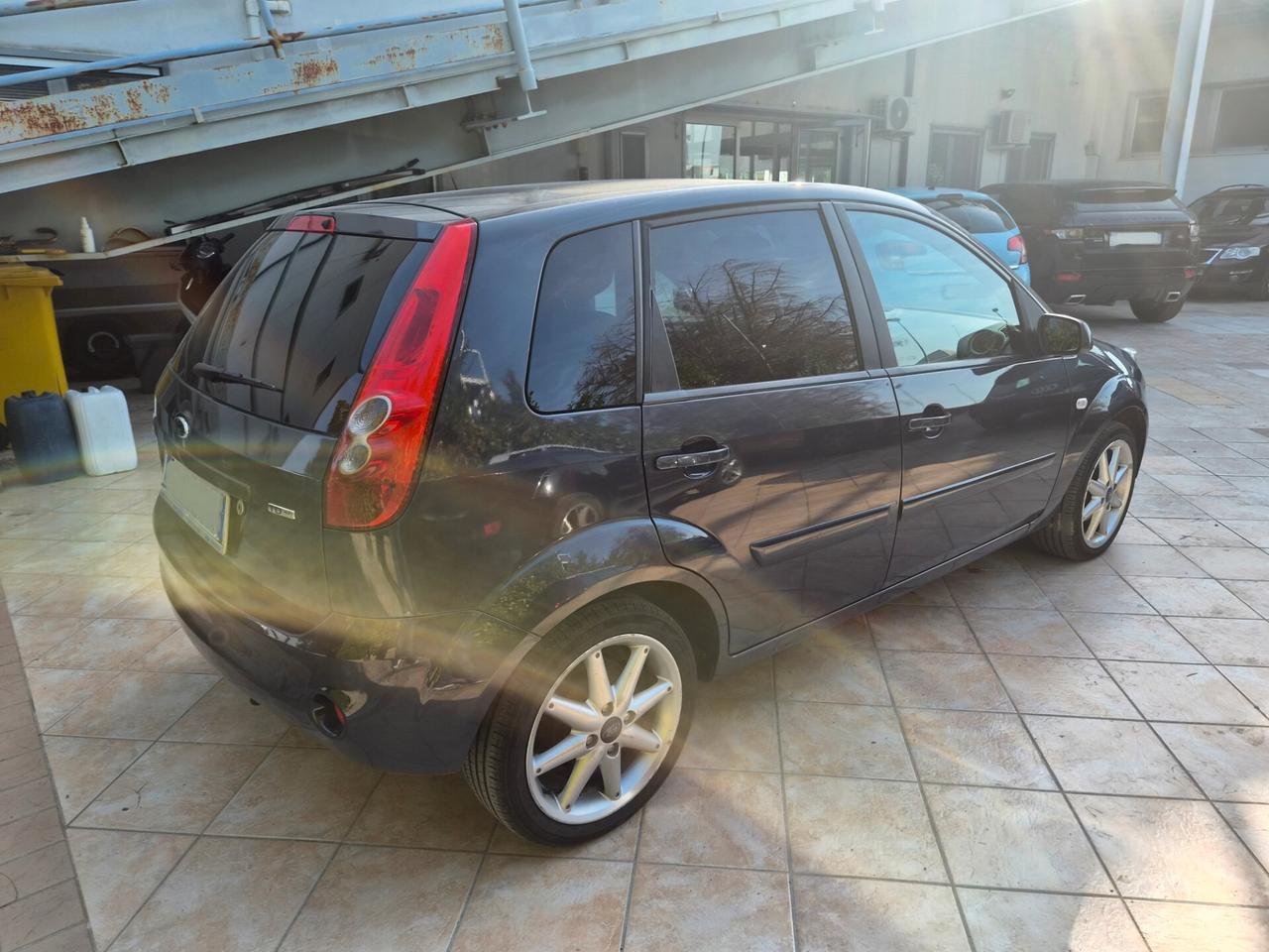 Ford Fiesta 1.4 TDCi 5p. Ghia