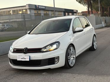 Volkswagen Golf GTI 2.0 TSI 5p.