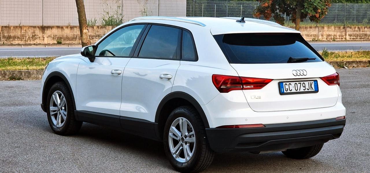 Audi Q3 35 TDI S tronic Business