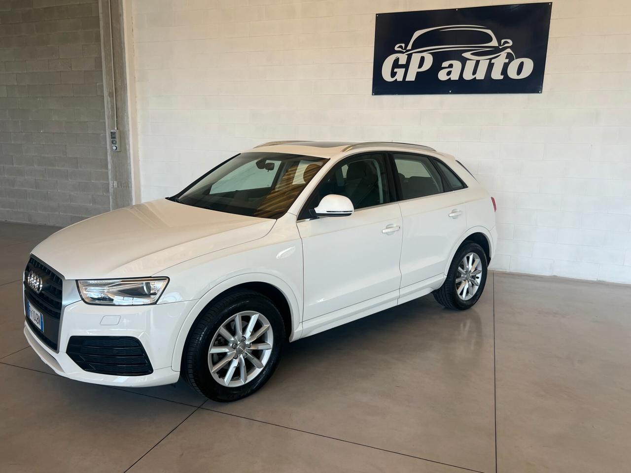Audi Q3 2.0 TDI 150 CV Sport tetto apribile e panoramico unico proprietario