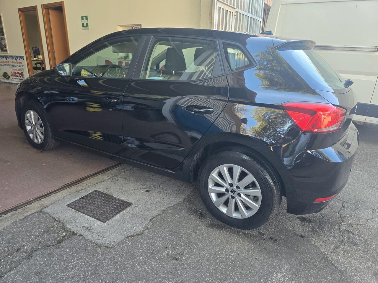 Seat Ibiza 1.0 MPI 5 porte Business rate 125,00 mese