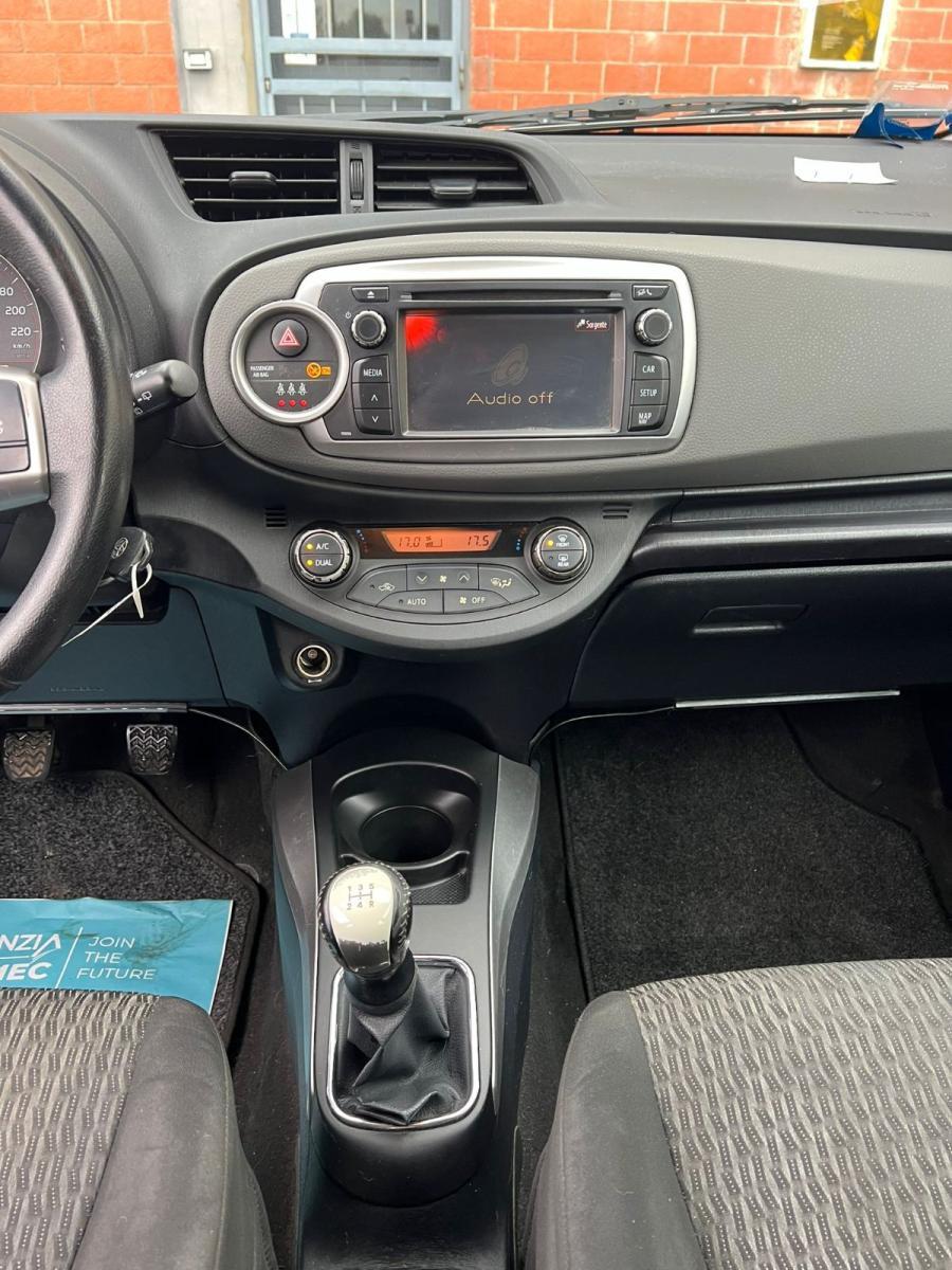 TOYOTA - Yaris - 1.0 5p. Lounge