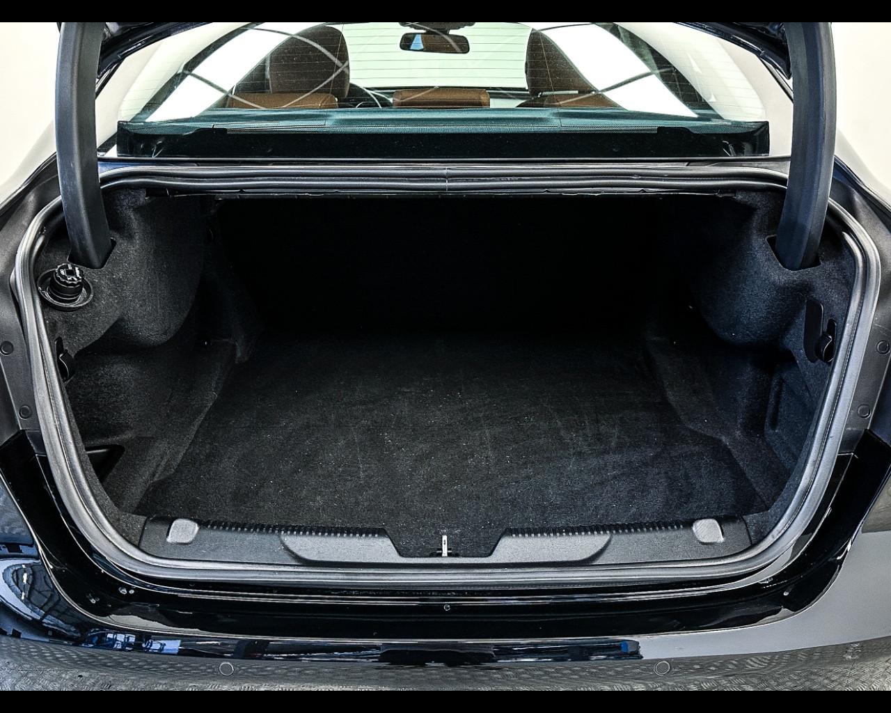 JAGUAR XE 2.0 D Turbo 180 CV AWD aut. Prestig