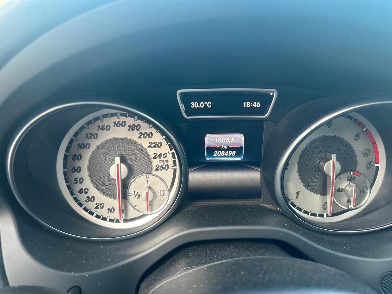Mercedes GLA 180 d 2017