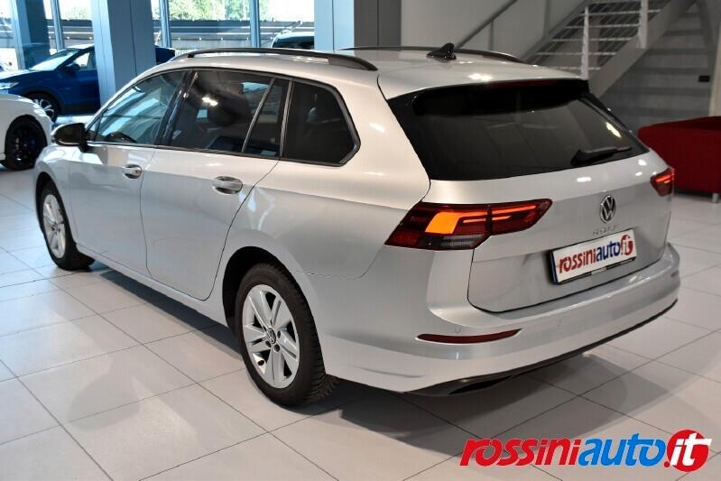 VOLKSWAGEN GOLF VARIANT 2.0 TDI 116 CV DSG LIFE + NAVI VETRI PRIVACY