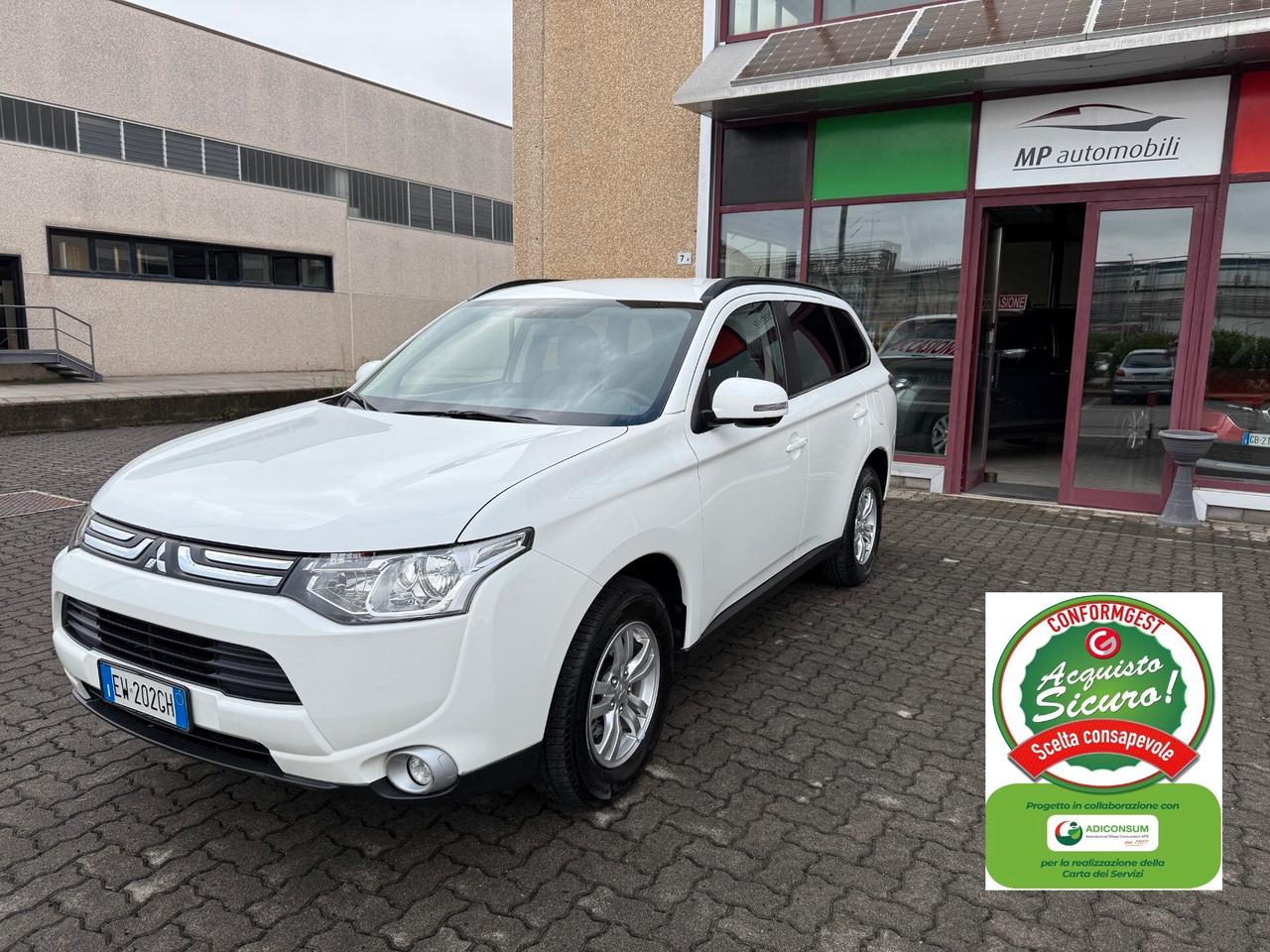 Mitsubishi Outlander 2.2 DI-D 2WD Intense, POCHISSIMI KM