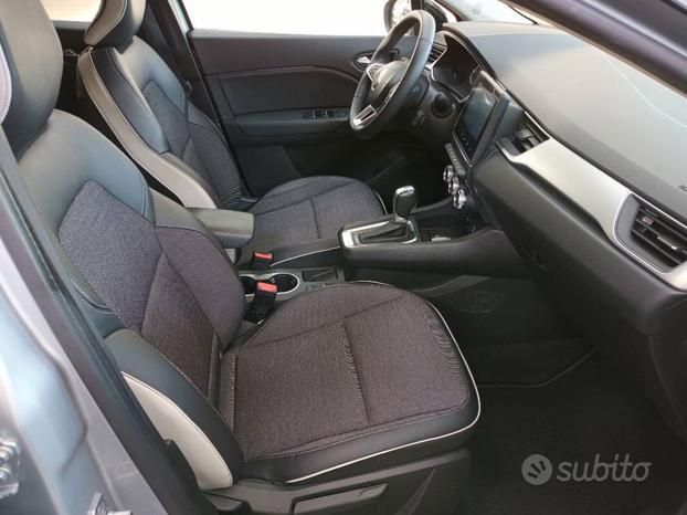 Renault Captur 1.6 E-Tech hybrid Intens 145cv auto