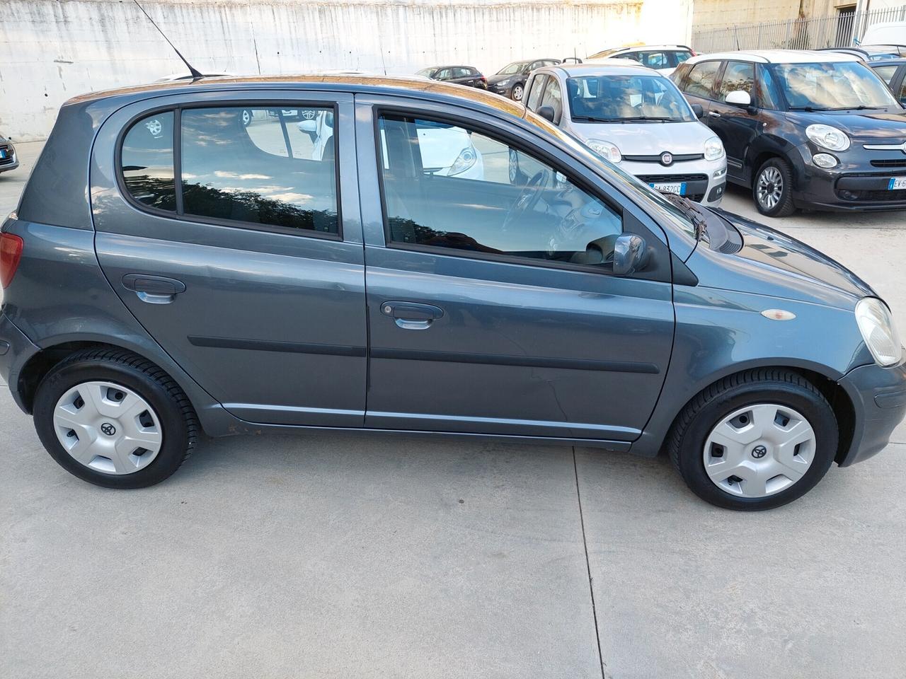 Toyota Yaris 1.0 Benzina 5 porte