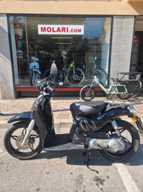 Aprilia Scarabeo 50 2T Street Nero (250)
