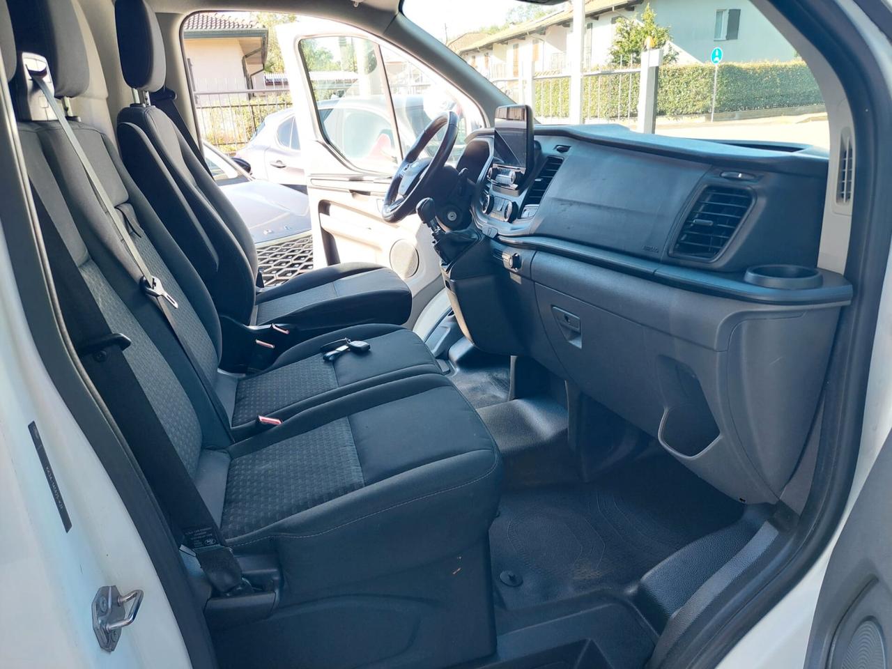 FORD TRANSIT CUSTOM TREND 320 L1H1 2,0TDCI 130cv