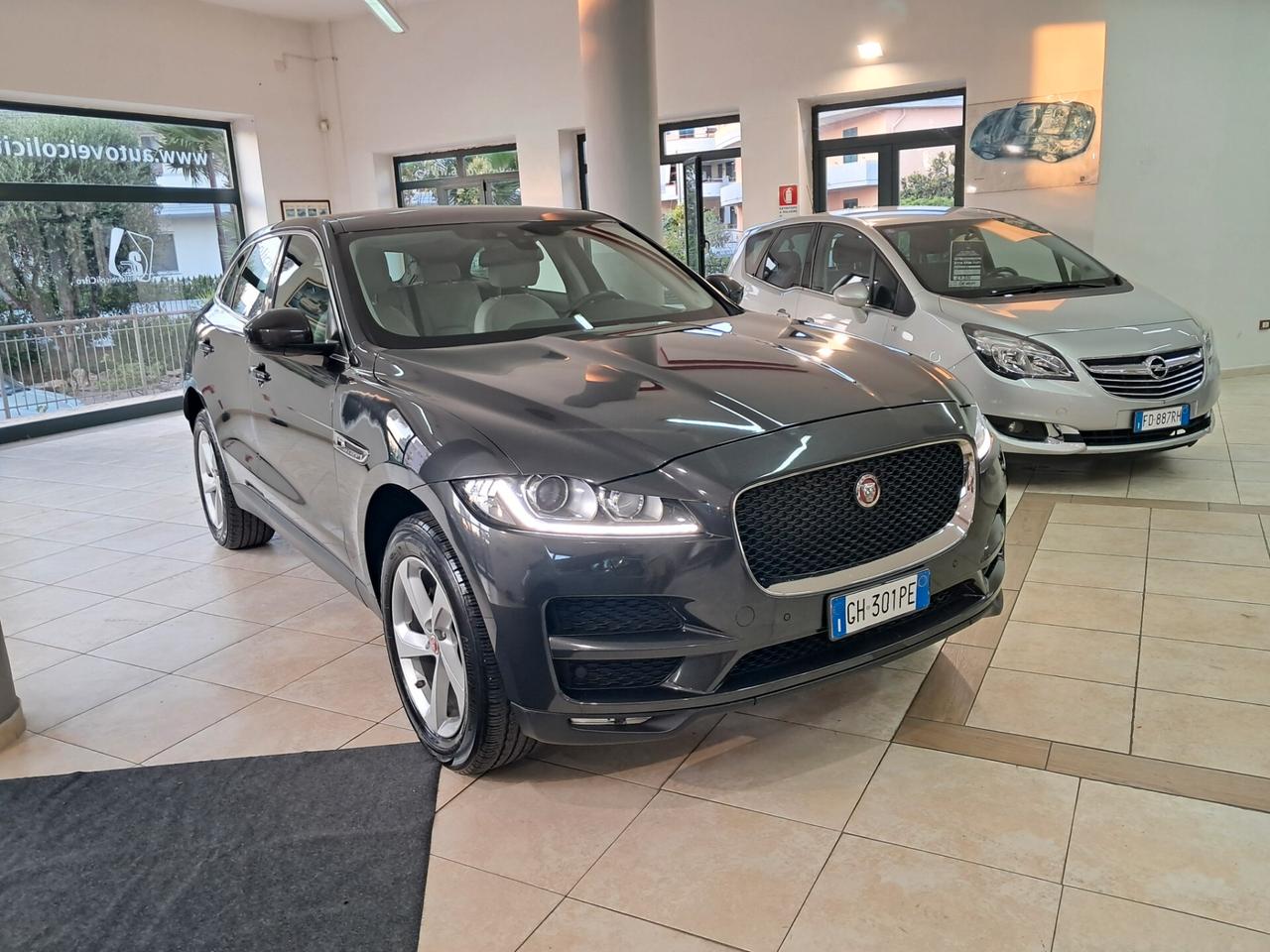 Jaguar F-Pace 2.0 D 180 CV AWD Prestige