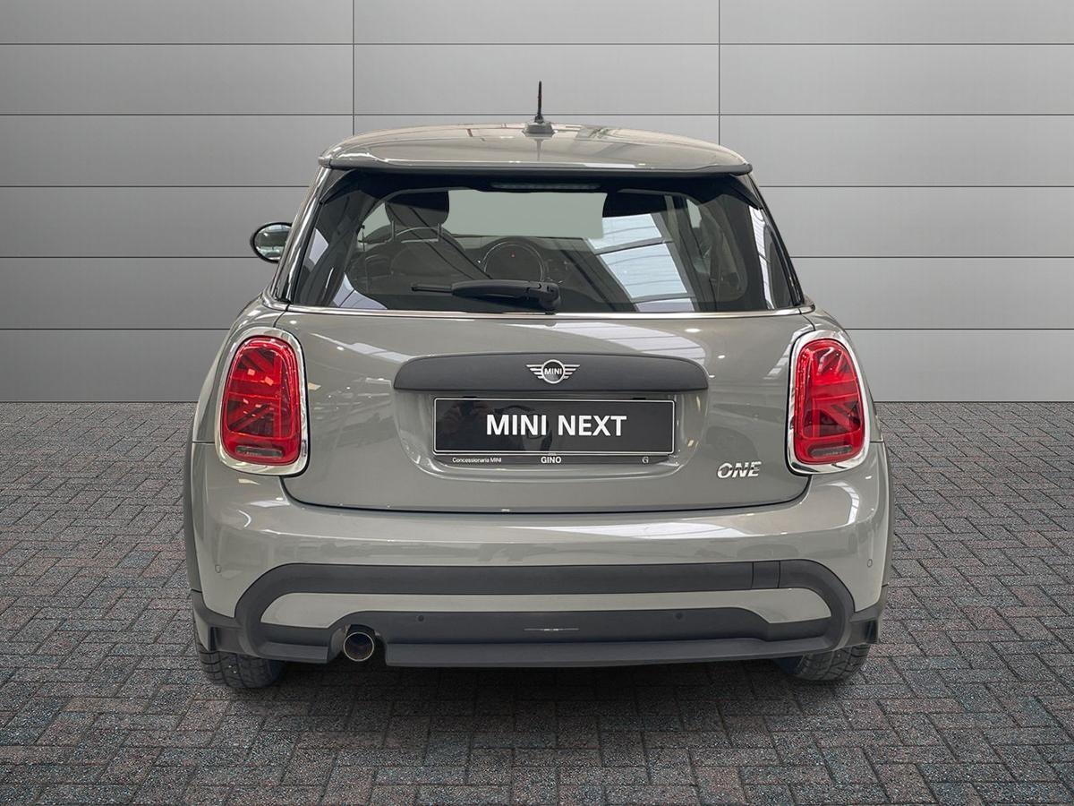 MINI Mini IV F56 2021 3p - Mini 3p 1.5 One Essential 102cv