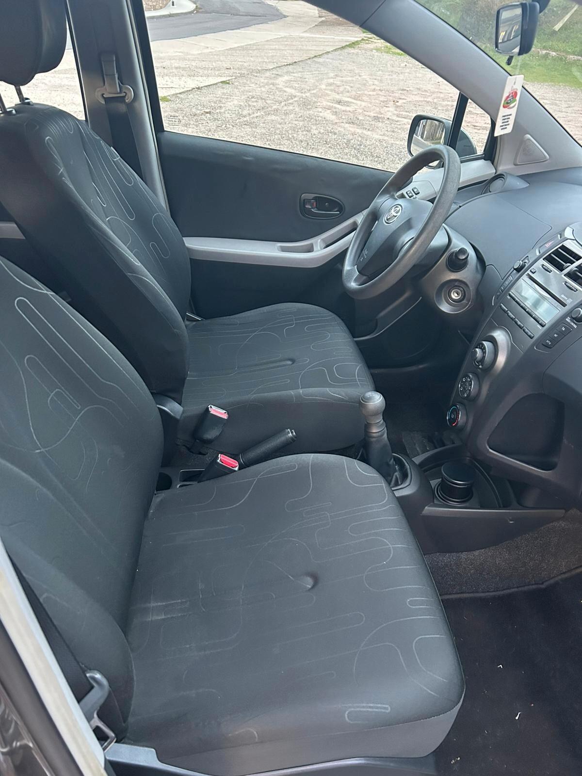 Toyota Yaris 1.0 tua a partire da 85€ al mese