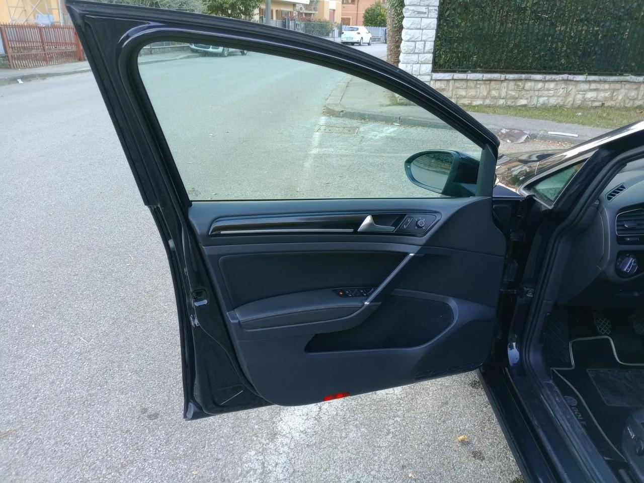 Volkswagen Golf Highline 2.0 TDI BlueMotion  #7353
