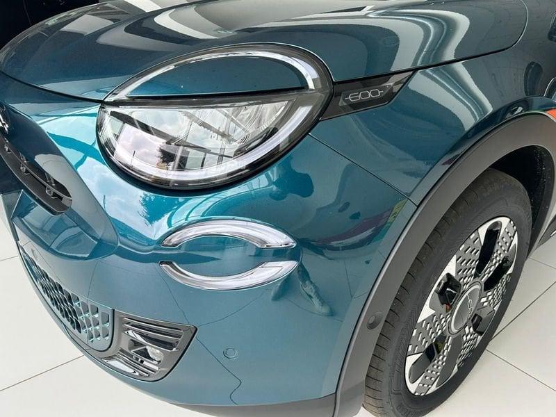 FIAT 600 1.2 hybrid La Prima 110cv auto