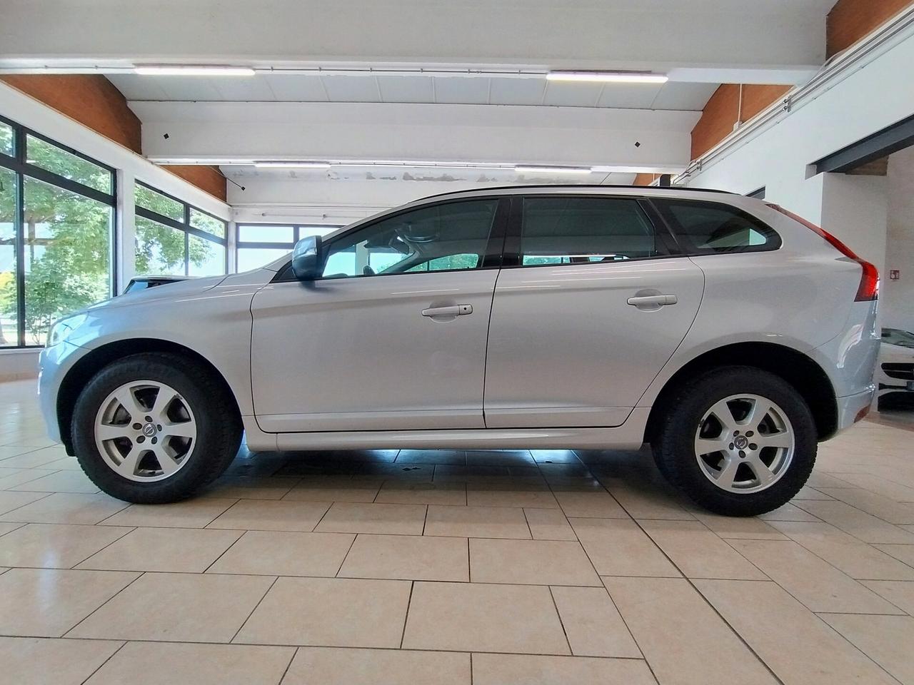 VOLVO XC60 2.0 D3 Kinetic 150cv MANUALE