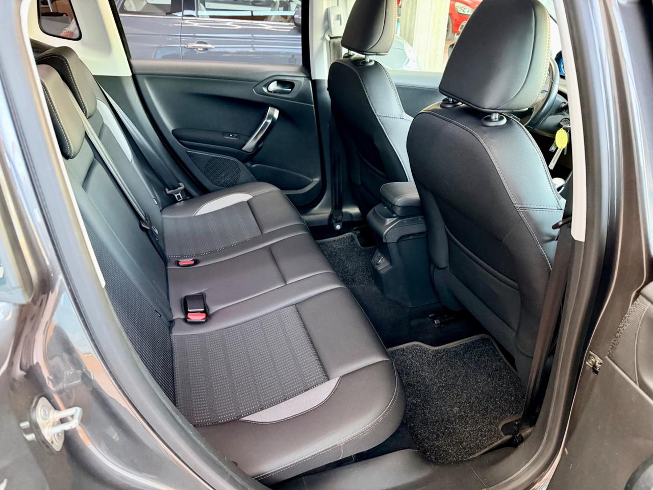 Peugeot 2008 1.6HDi 120cv Euro6