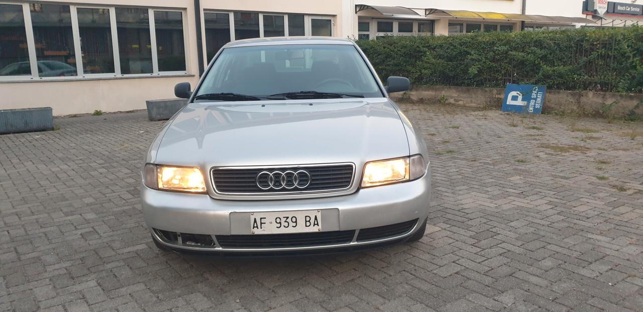 Audi A4 1.8 cat