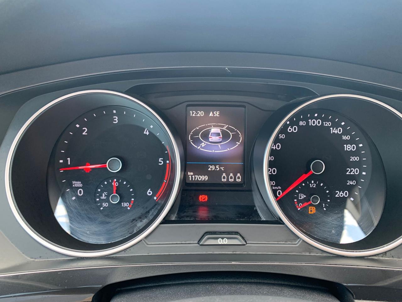 VW Tiguan 1.6 TDI Business !!! NEW NEOPATENTATI OK !!!