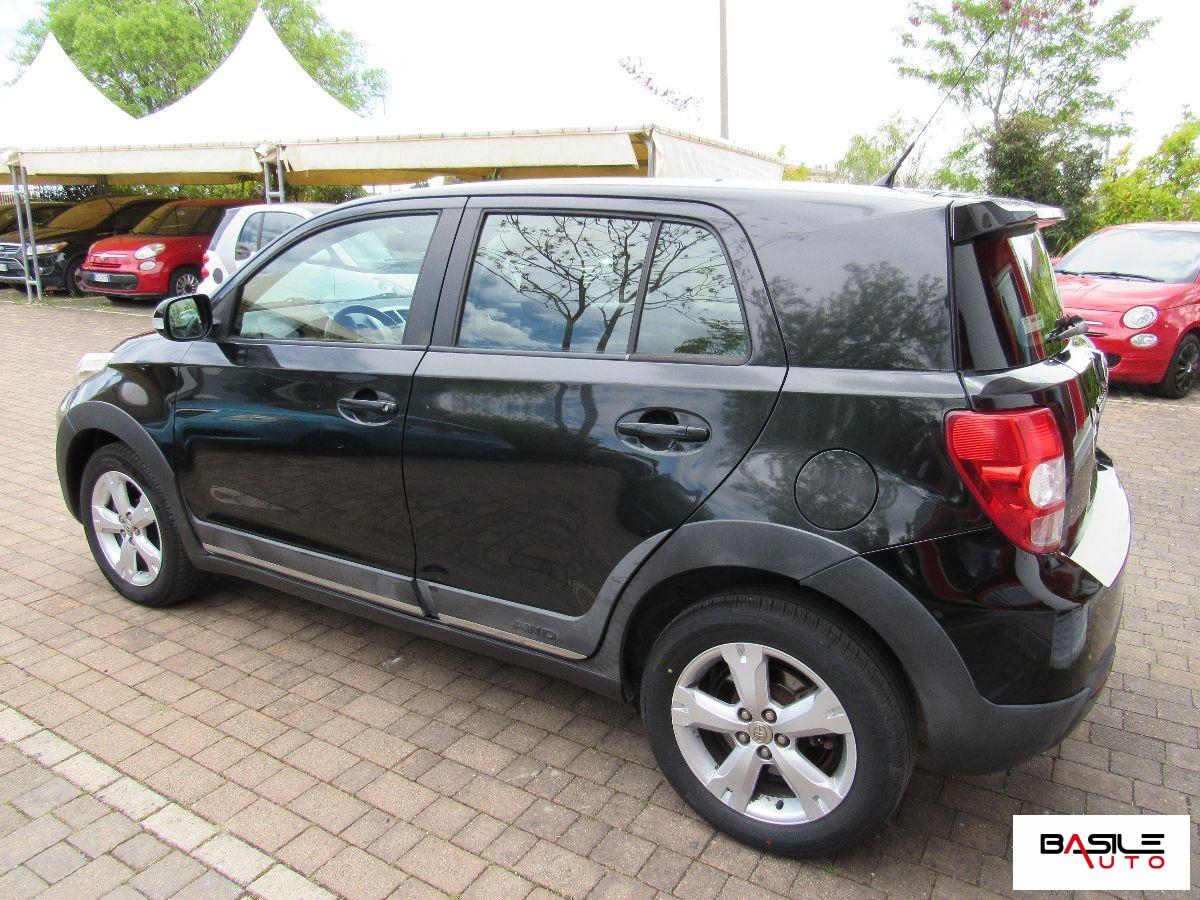 TOYOTA - Urban Cruiser - Cruiser 1.4 D-4D AWD Luxury