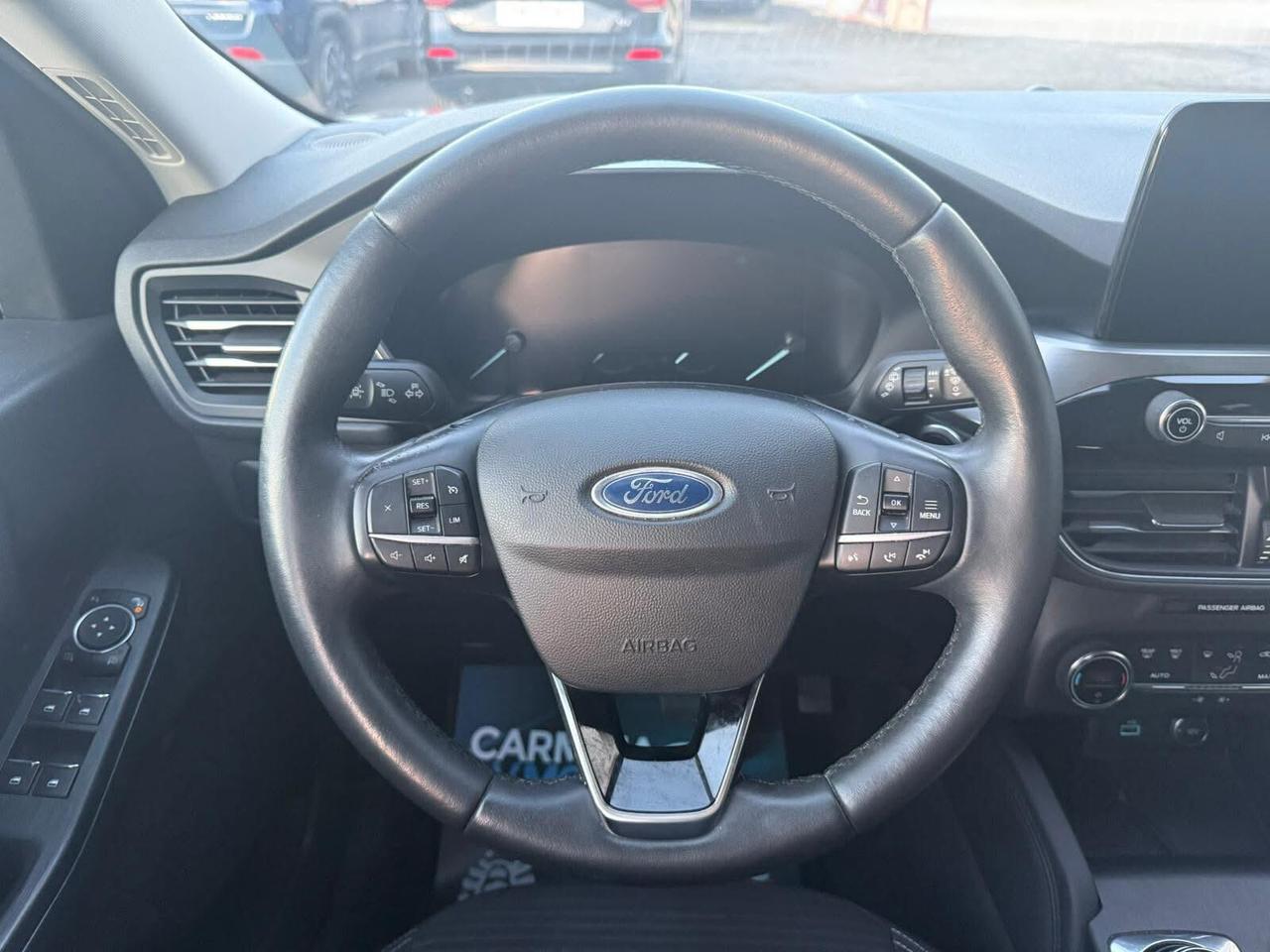 Ford Kuga 120CV AUT TITANIUM