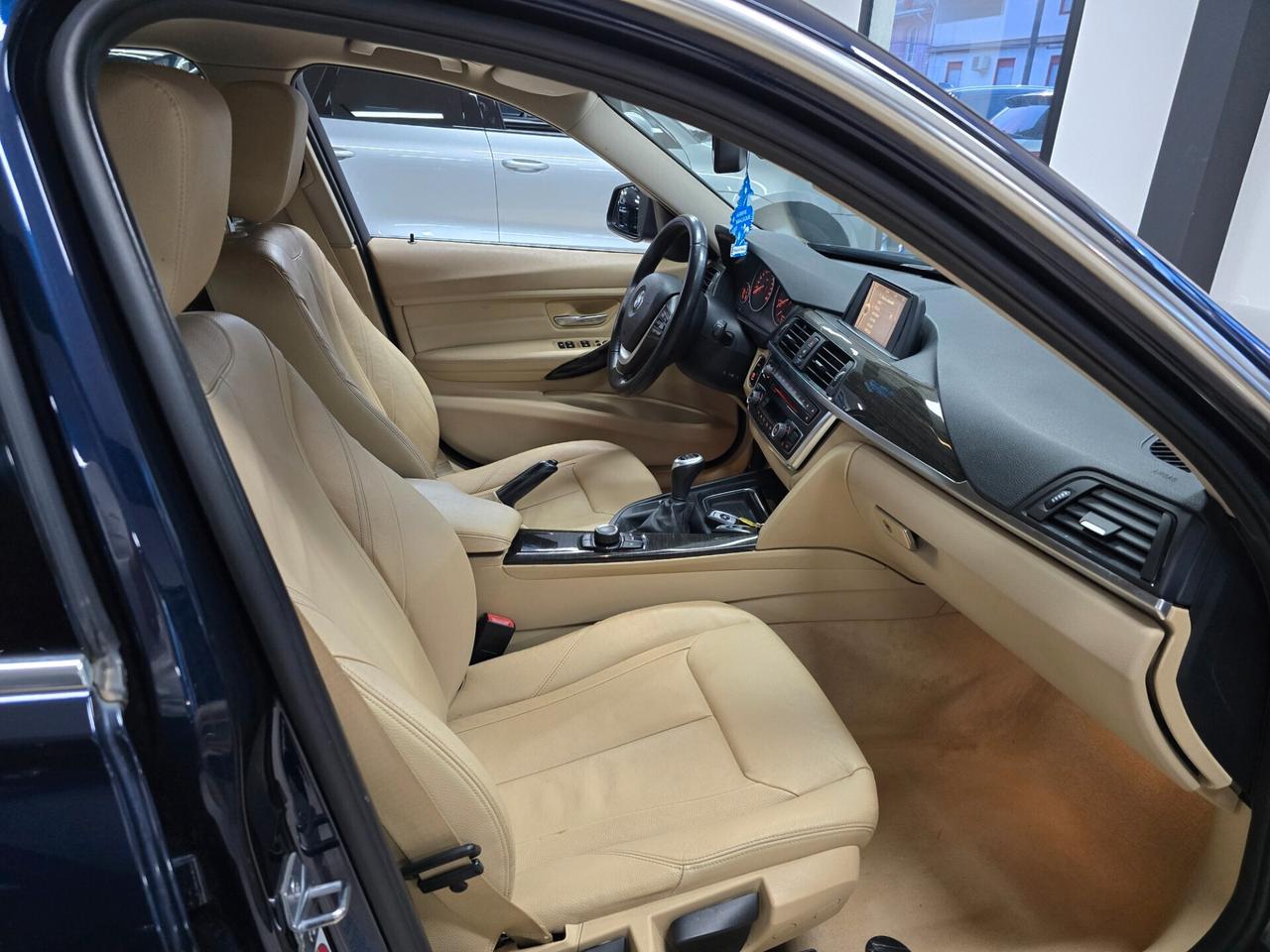 Bmw 320 Efficient Dynamics Luxury
