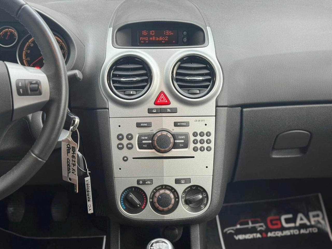 Opel Corsa 1.2 5 porte Cosmo